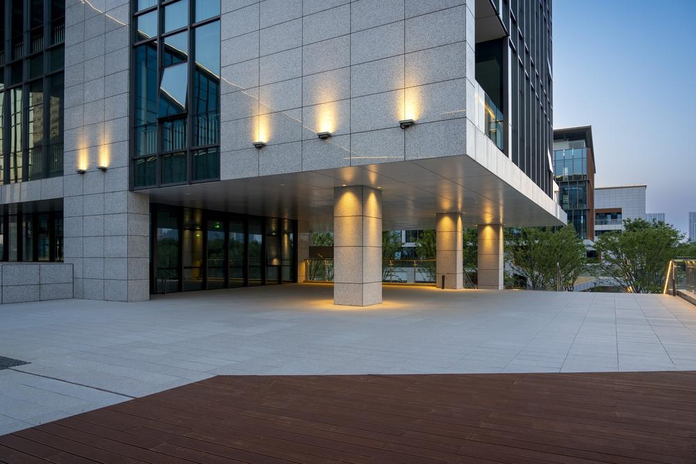 How To Plan Effective Commercial Outdoor Lighting